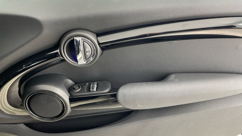 MINI Hatchback 2.0 Cooper S Sport II 3dr Petrol Hatchback